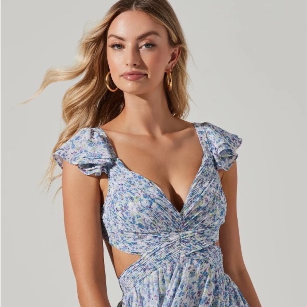 ASTR the Label Primrose Floral Strappy Back Maxi Dress - Blue Purple Floral